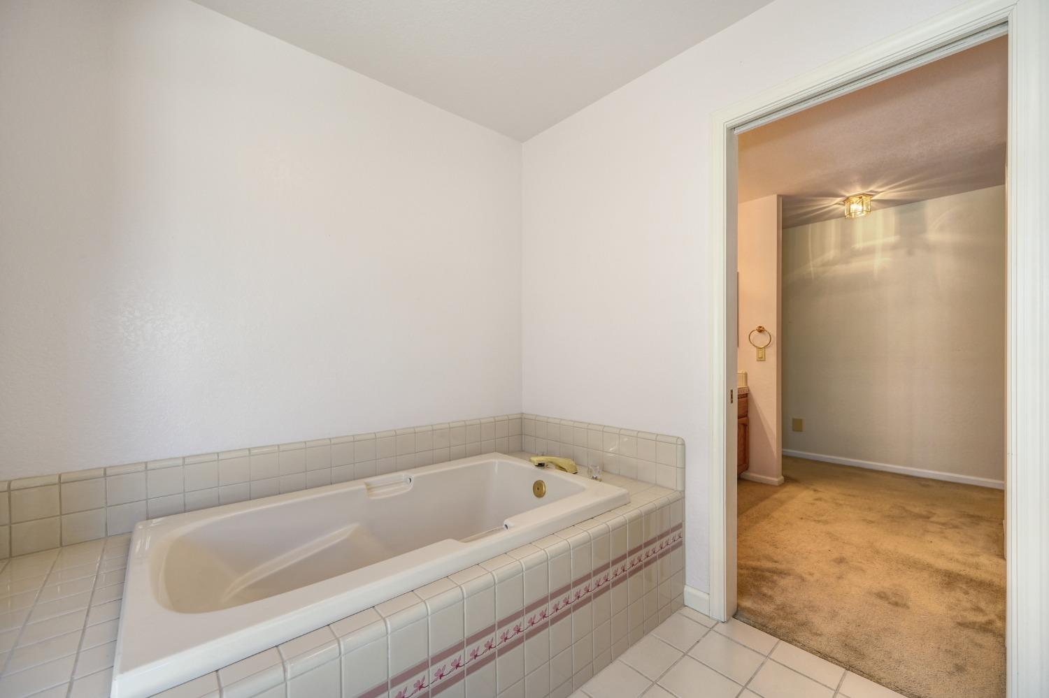 Detail Gallery Image 36 of 62 For 6889 Terreno Dr, Rancho Murieta,  CA 95683 - 3 Beds | 2/1 Baths