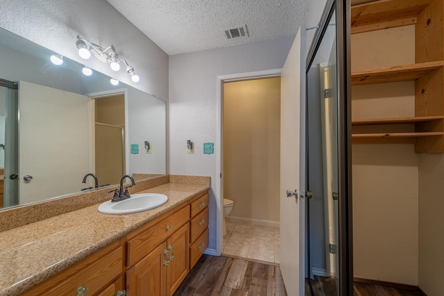 Detail Gallery Image 19 of 29 For 1200 Lakewood Ave #4,  Modesto,  CA 95355 - 2 Beds | 2 Baths