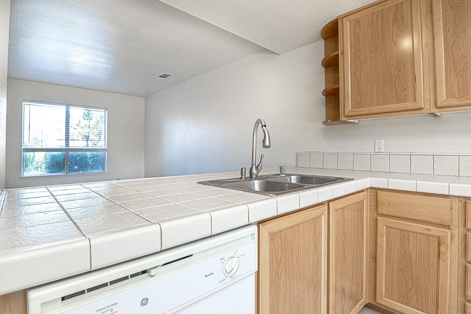 Detail Gallery Image 12 of 25 For 565 Lincoln Ave #D,  Modesto,  CA 95354 - 2 Beds | 1/1 Baths