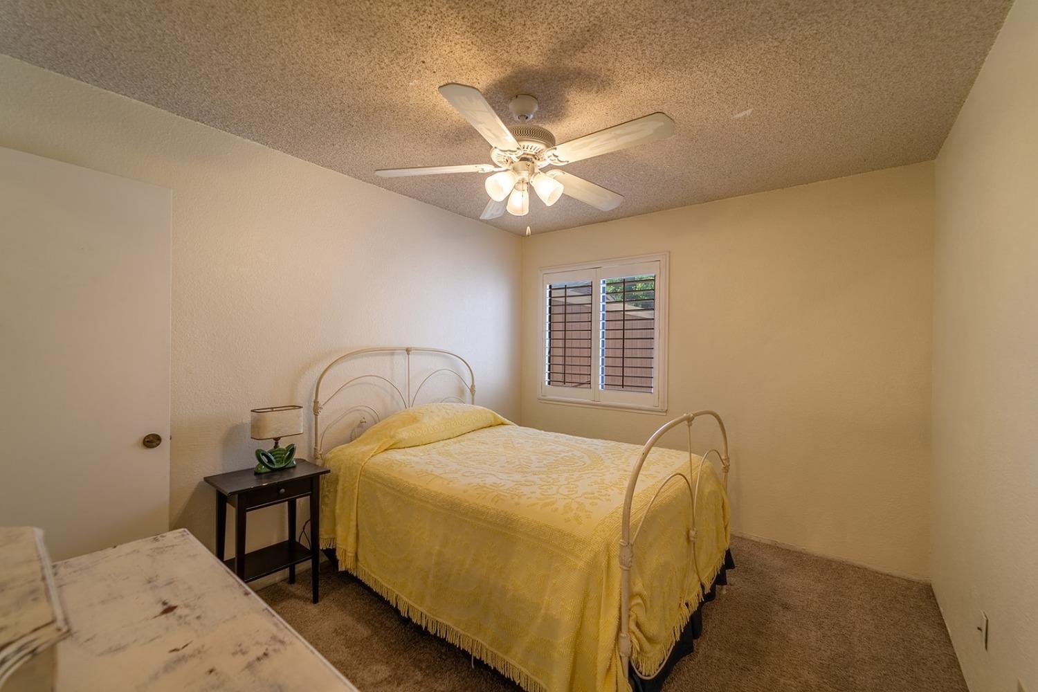 Detail Gallery Image 14 of 29 For 1200 Lakewood Ave #4,  Modesto,  CA 95355 - 2 Beds | 2 Baths
