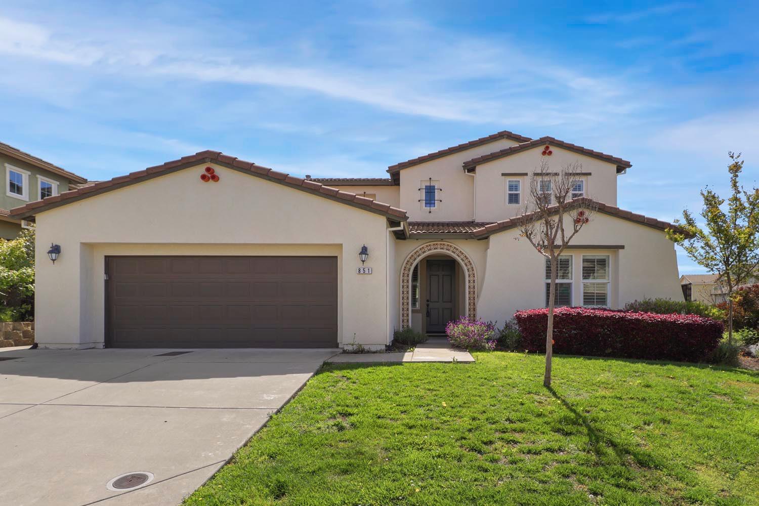 Detail Gallery Image 2 of 48 For 851 Spotted Pony Ln, Rocklin,  CA 95765 - 4 Beds | 3/1 Baths