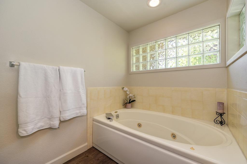 Detail Gallery Image 28 of 33 For 2367 Hyde Park Cir, Lodi,  CA 95242 - 2 Beds | 2 Baths
