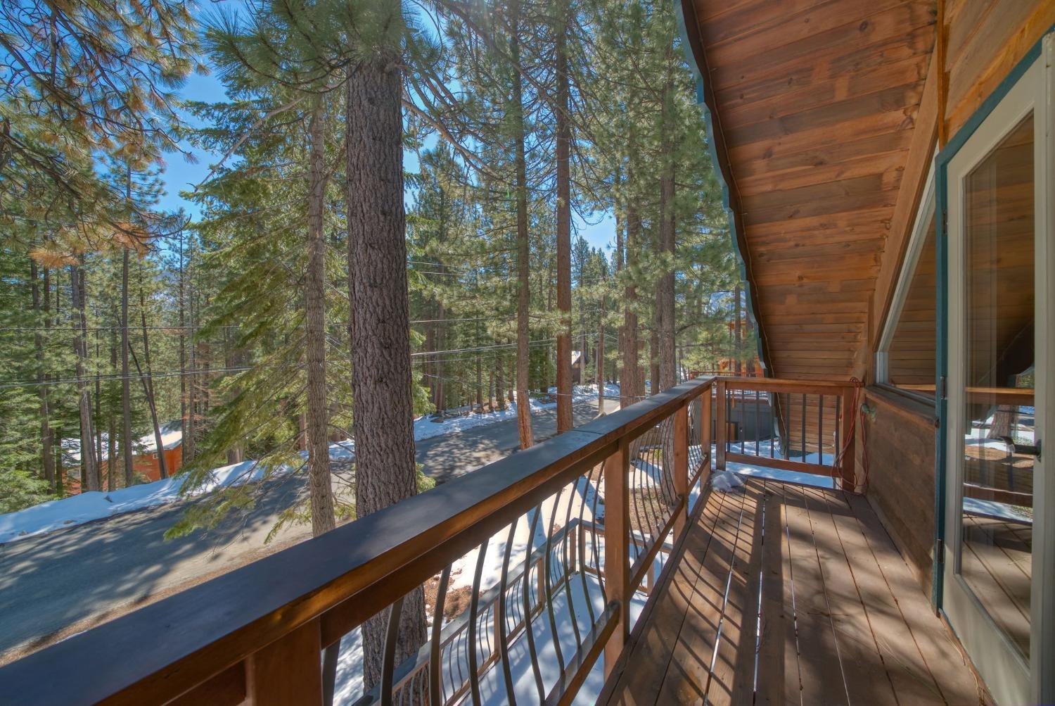 Detail Gallery Image 40 of 51 For 1900 Minniconjou Dr, South Lake Tahoe,  CA 96150 - 3 Beds | 2 Baths