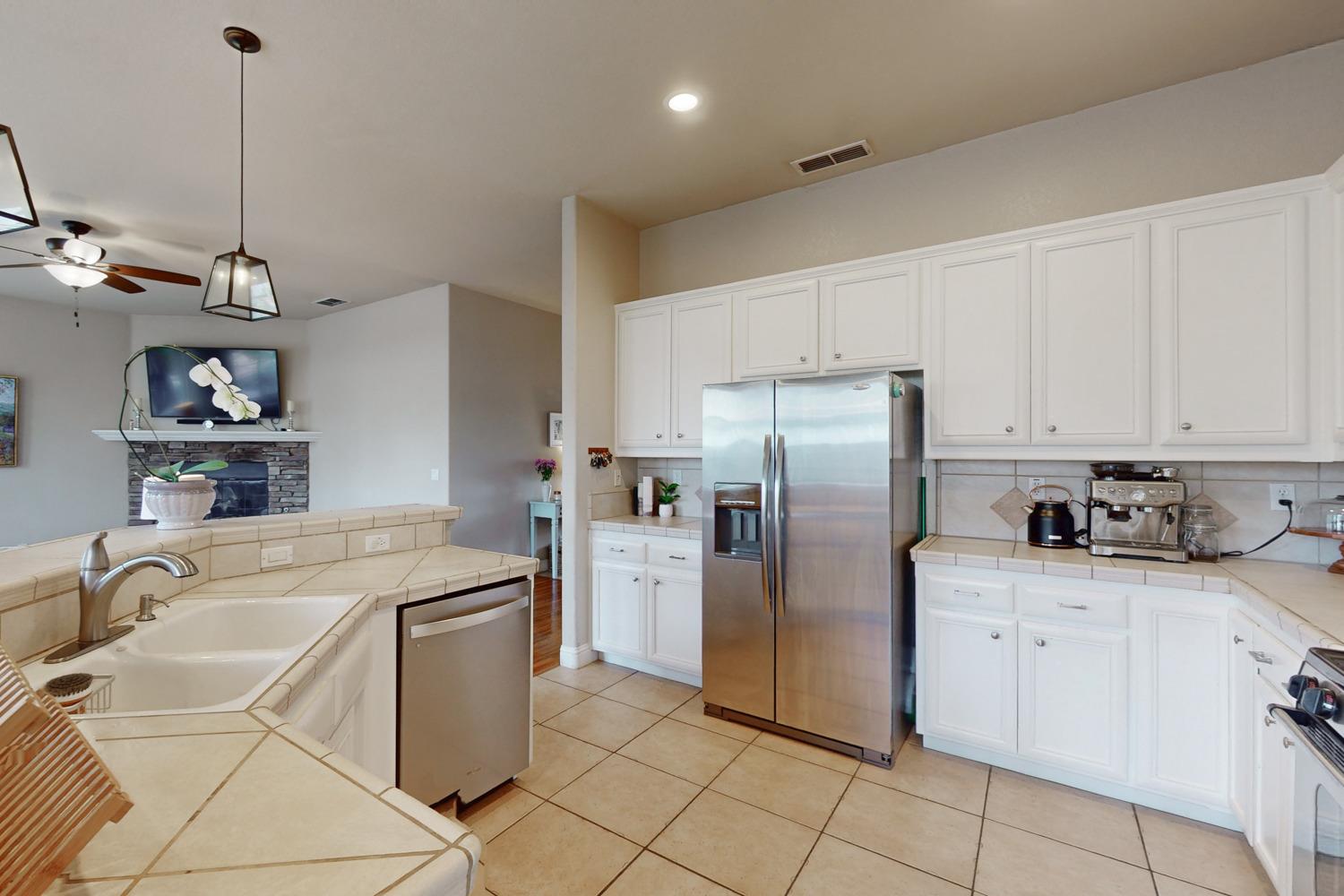 Detail Gallery Image 21 of 65 For 1945 Tres Picos Dr, Yuba City,  CA 95993 - 3 Beds | 2 Baths