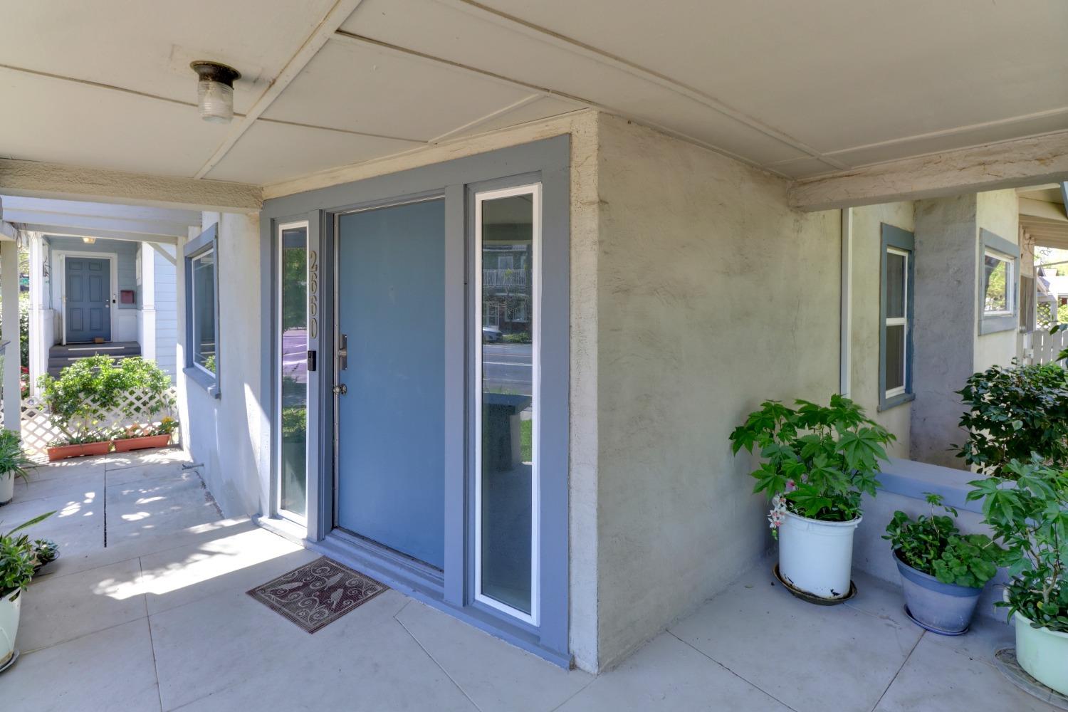 Detail Gallery Image 5 of 44 For 2660 21st St, Sacramento,  CA 95818 - 2 Beds | 1 Baths