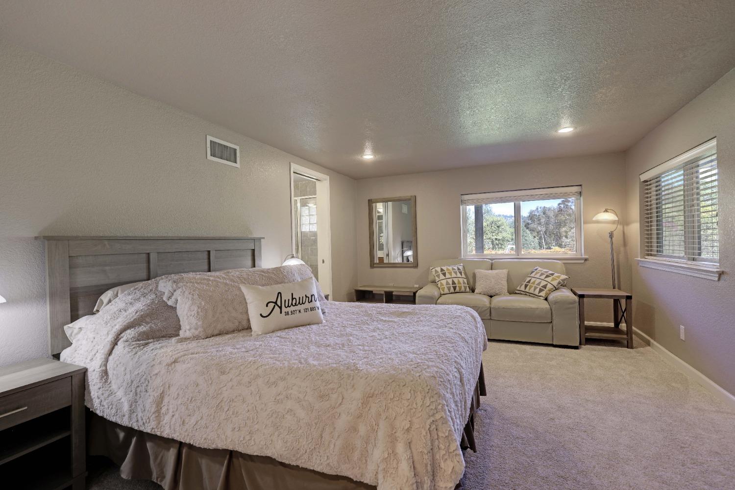 Detail Gallery Image 39 of 89 For 13875 Moss Rock Dr, Auburn,  CA 95602 - 5 Beds | 4/1 Baths