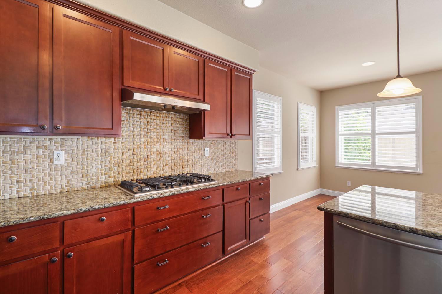 Detail Gallery Image 12 of 48 For 851 Spotted Pony Ln, Rocklin,  CA 95765 - 4 Beds | 3/1 Baths