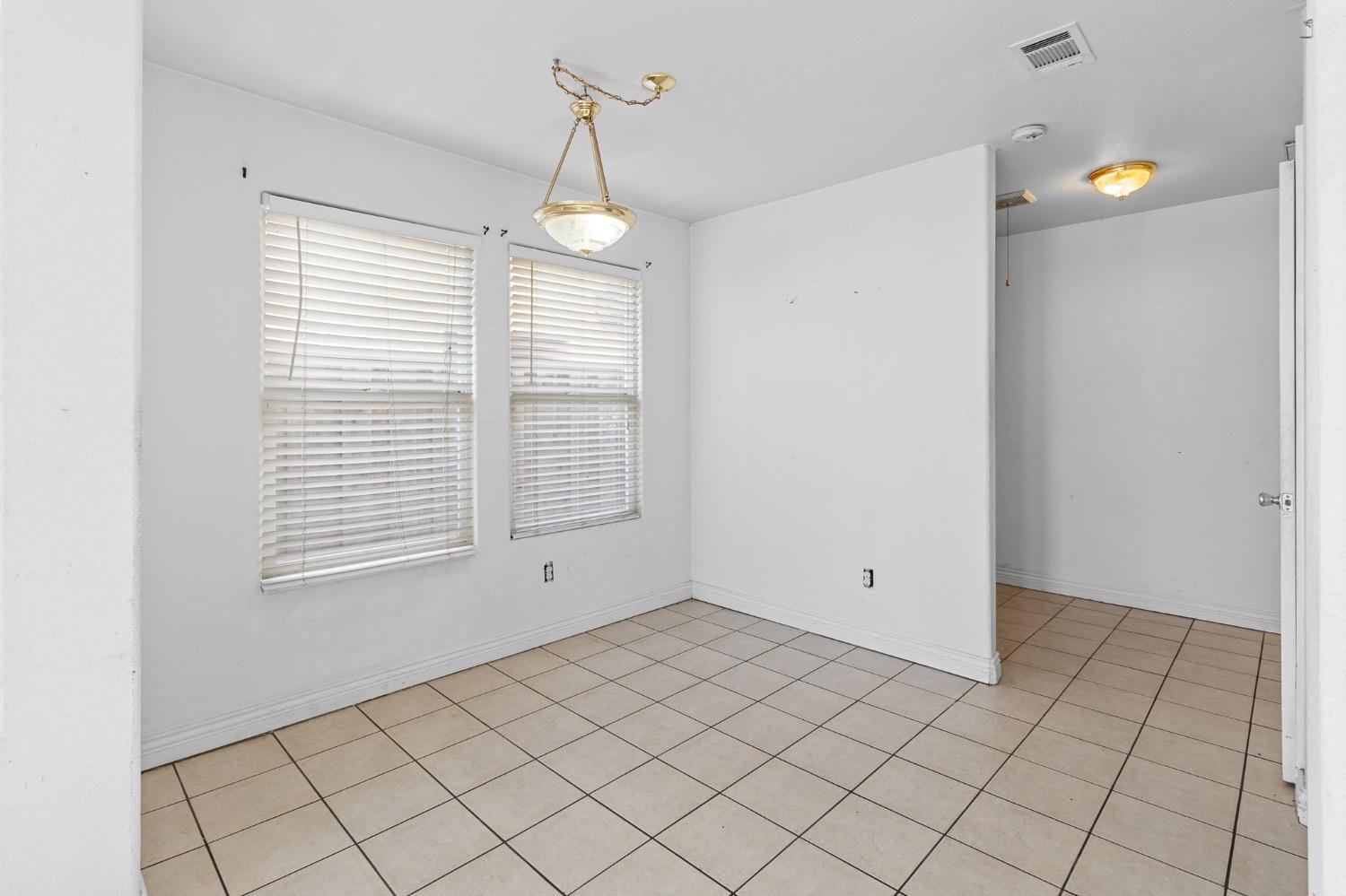 Detail Gallery Image 10 of 21 For 1055 Vermont St #125,  Turlock,  CA 95380 - 3 Beds | 2 Baths
