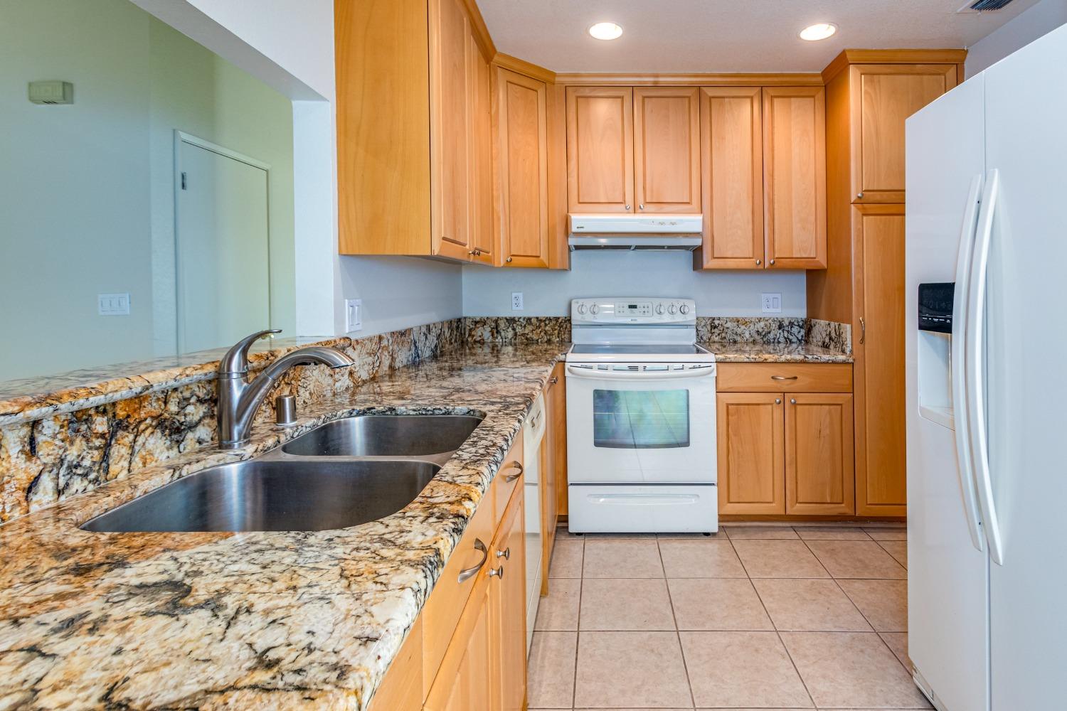 Detail Gallery Image 6 of 25 For 5054 Buffwood Way, Sacramento,  CA 95841 - 4 Beds | 2 Baths