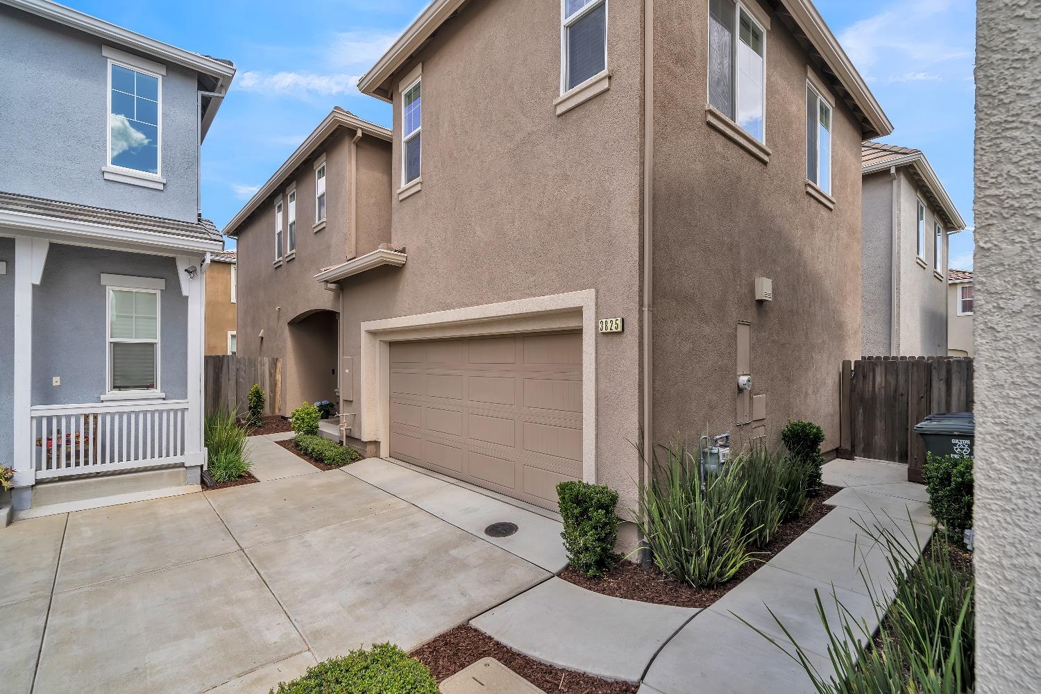 Detail Gallery Image 2 of 38 For 3825 Lookout Dr, Modesto,  CA 95355 - 3 Beds | 2/1 Baths