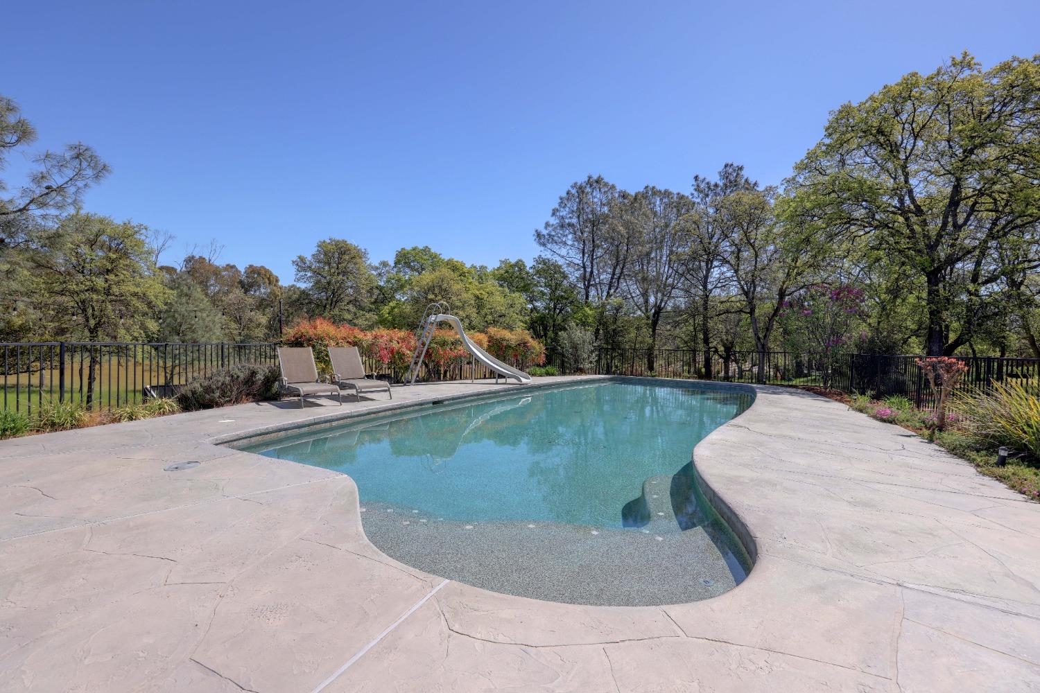 Detail Gallery Image 48 of 89 For 13875 Moss Rock Dr, Auburn,  CA 95602 - 5 Beds | 4/1 Baths