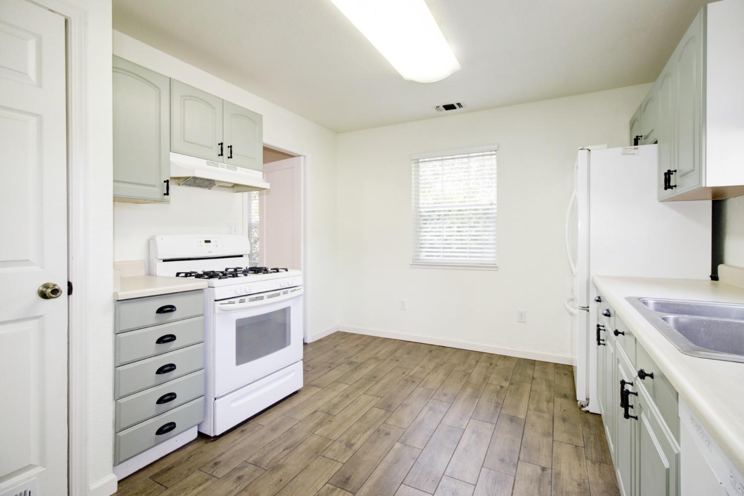 Detail Gallery Image 11 of 40 For 36043 Willow Ave, Clarksburg,  CA 95612 - 2 Beds | 1 Baths