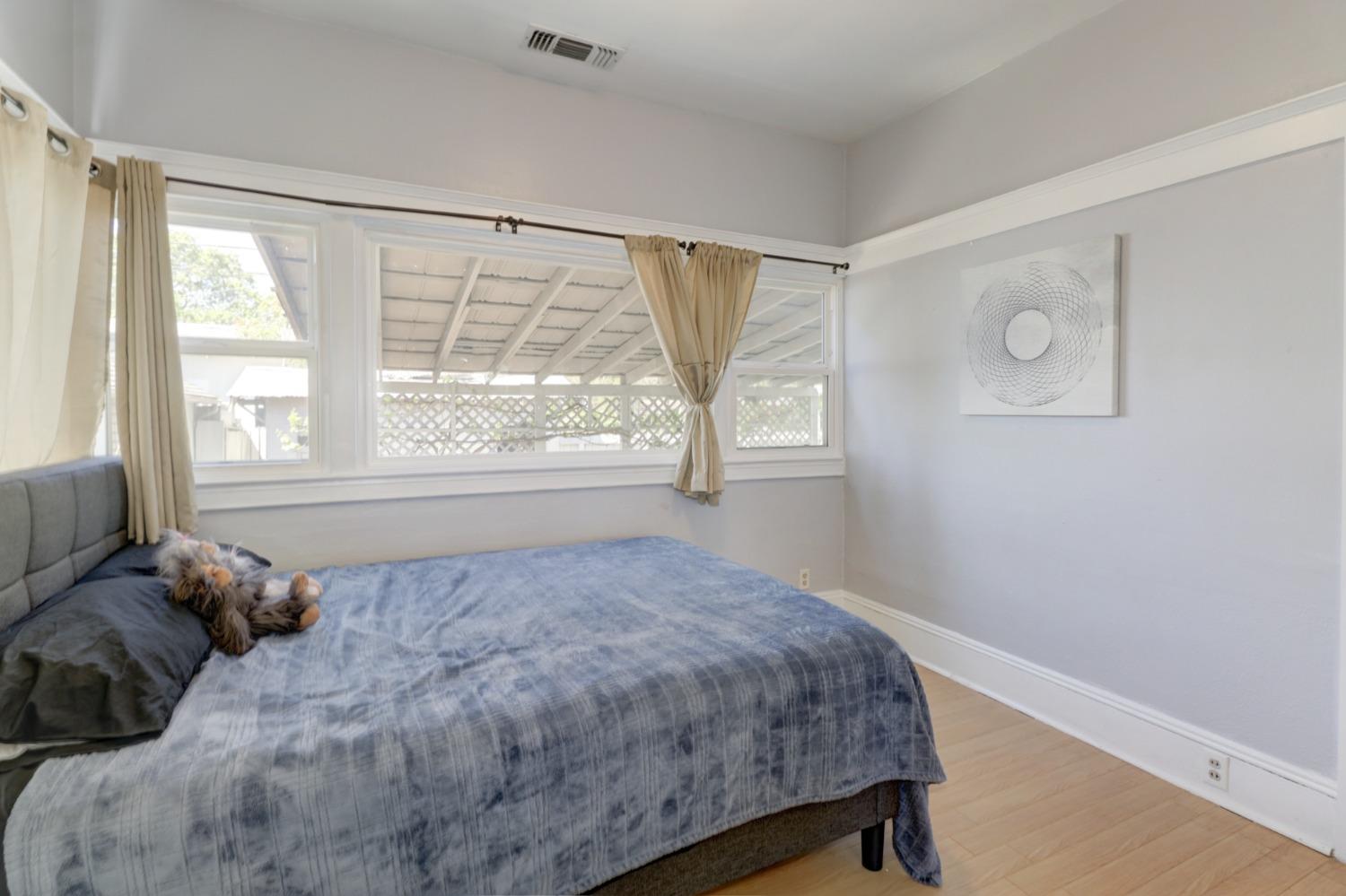 Detail Gallery Image 21 of 44 For 2660 21st St, Sacramento,  CA 95818 - 2 Beds | 1 Baths
