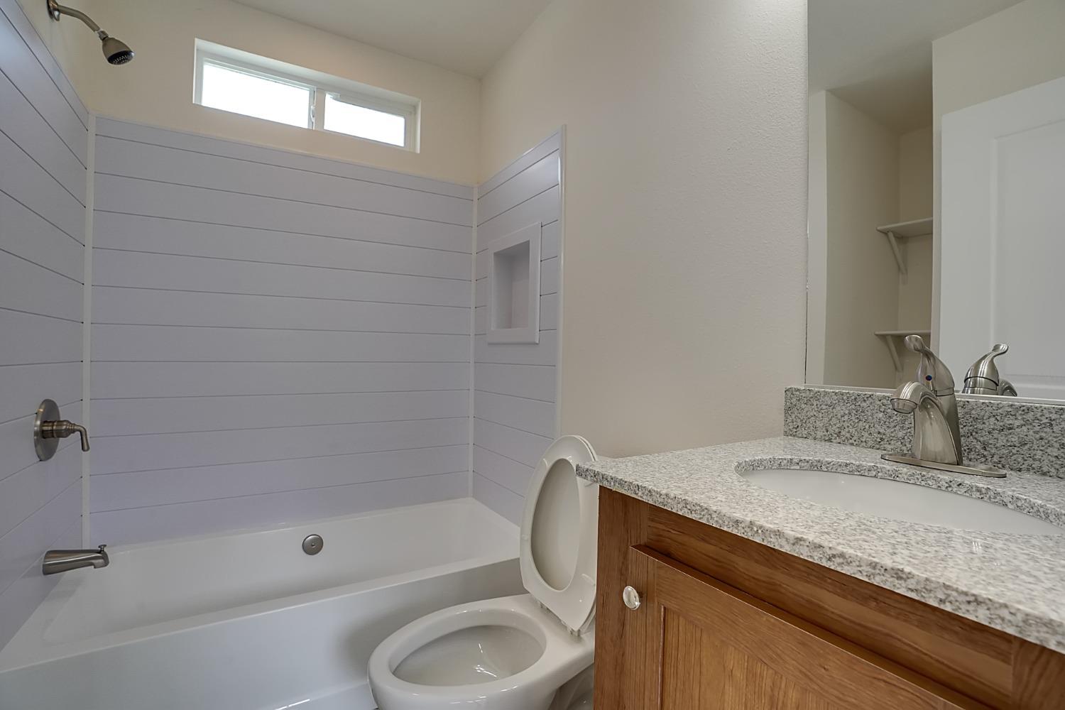 Detail Gallery Image 15 of 24 For 1412 S 1st St 21, Turlock,  CA 95380 - 2 Beds | 1 Baths