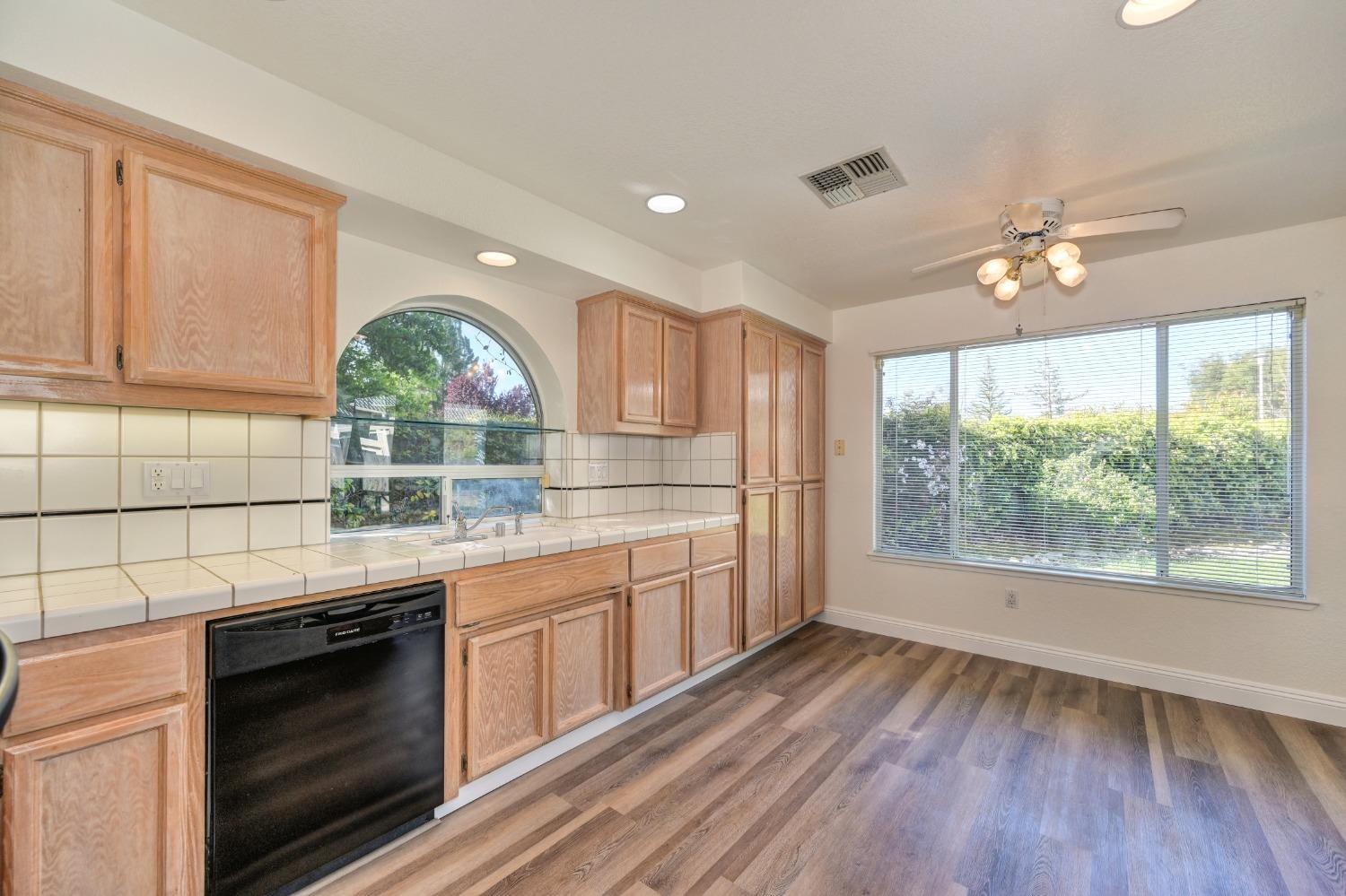 Detail Gallery Image 8 of 27 For 15226 Celebrar Street, Rancho Murieta,  CA 95683 - 3 Beds | 2 Baths