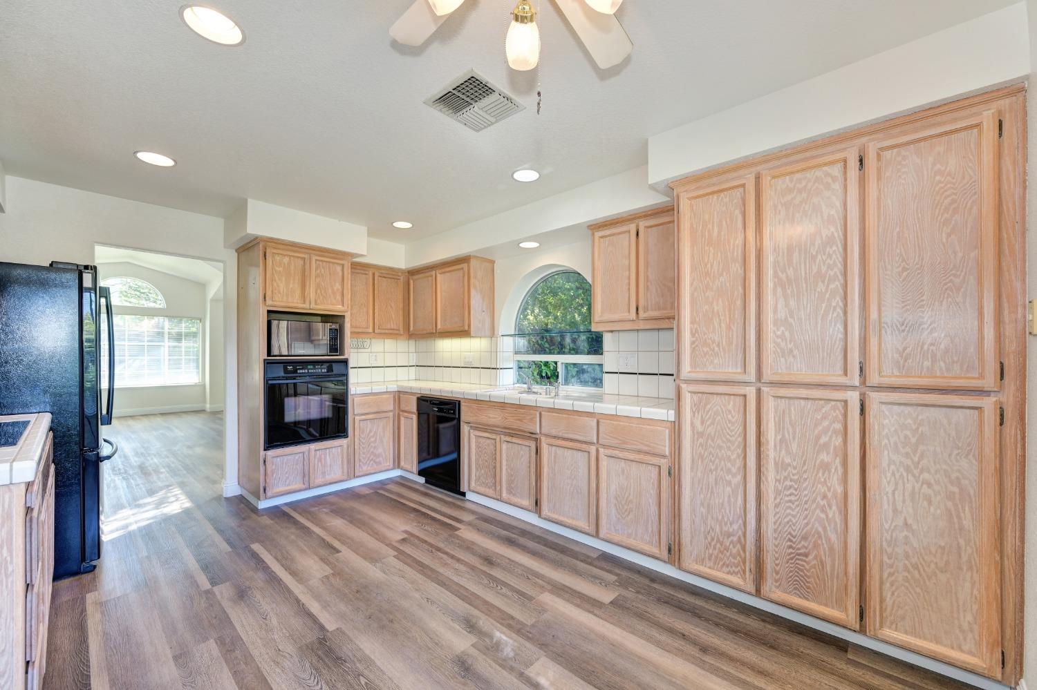 Detail Gallery Image 7 of 27 For 15226 Celebrar Street, Rancho Murieta,  CA 95683 - 3 Beds | 2 Baths