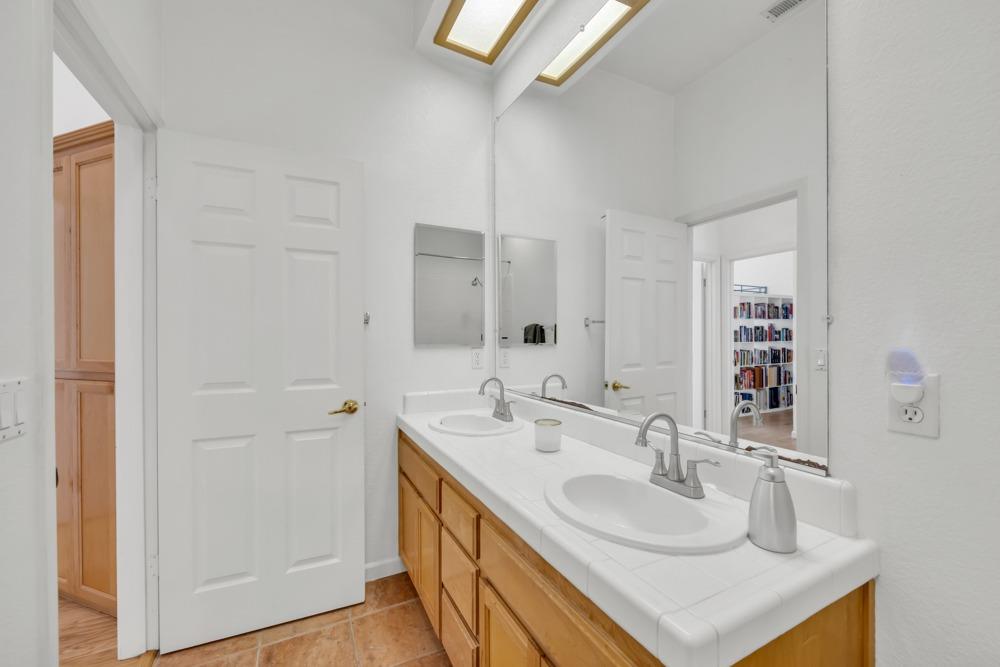 Detail Gallery Image 34 of 57 For 1412 Yukon St, Davis,  CA 95616 - 3 Beds | 2 Baths