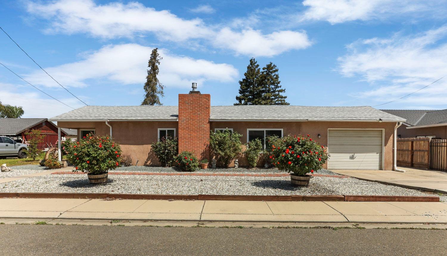 Photo of 216 N Western Ave in Waterford, CA