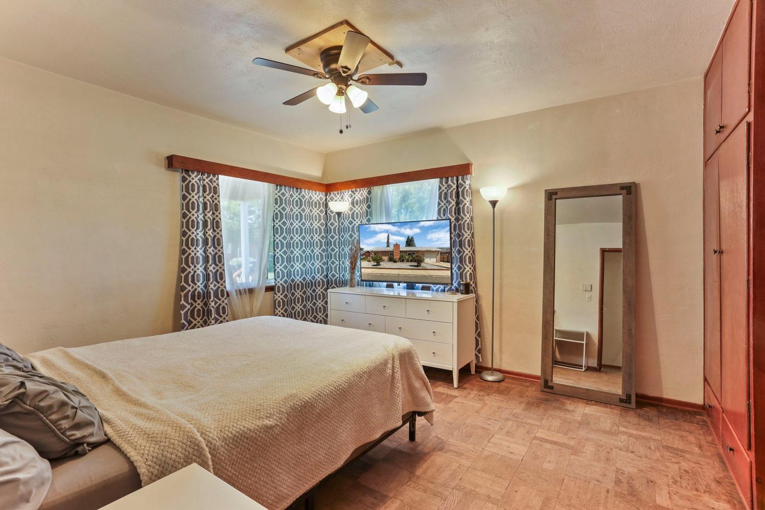 Detail Gallery Image 7 of 33 For 216 N Western Ave, Waterford,  CA 95386 - 2 Beds | 1/1 Baths