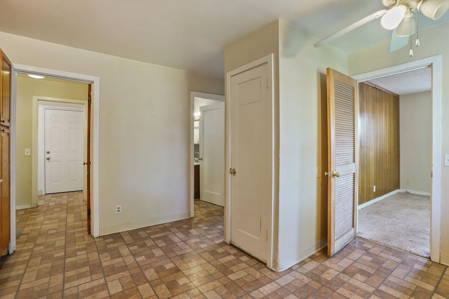 Detail Gallery Image 9 of 31 For 2636 E Harding Way, Stockton,  CA 95205 - 2 Beds | 1 Baths