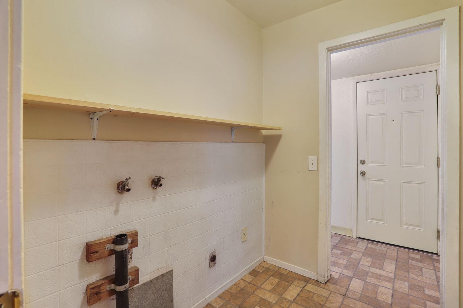Detail Gallery Image 14 of 31 For 2636 E Harding Way, Stockton,  CA 95205 - 2 Beds | 1 Baths