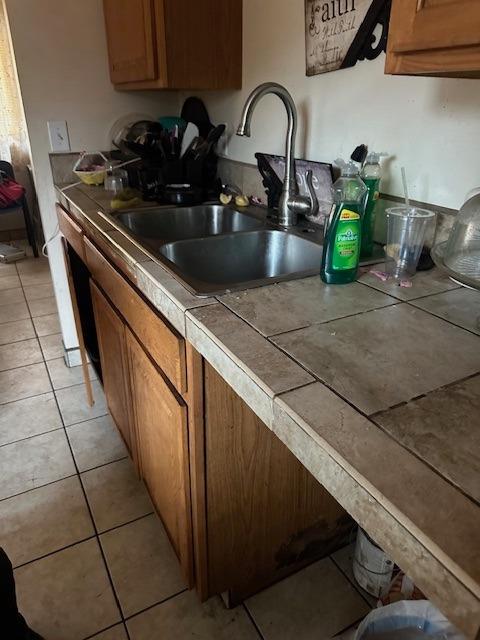E Madill Street, Antioch, California image 2
