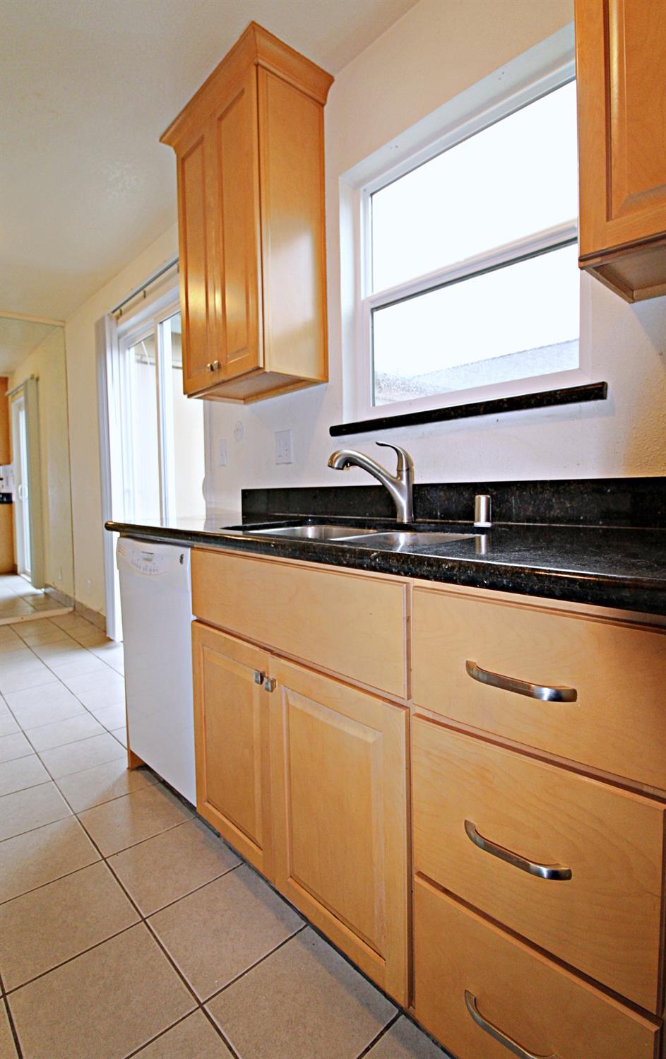 Detail Gallery Image 14 of 36 For 8208 Center Pkwy #17,  Sacramento,  CA 95823 - 2 Beds | 1/1 Baths