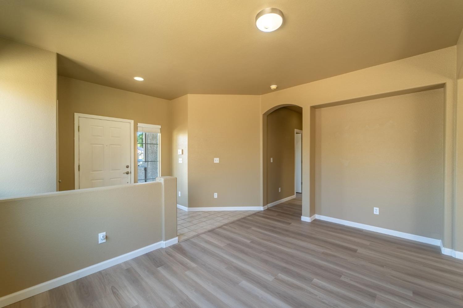 Detail Gallery Image 8 of 30 For 1535 Irvin Ct, Oakdale,  CA 95361 - 3 Beds | 2 Baths