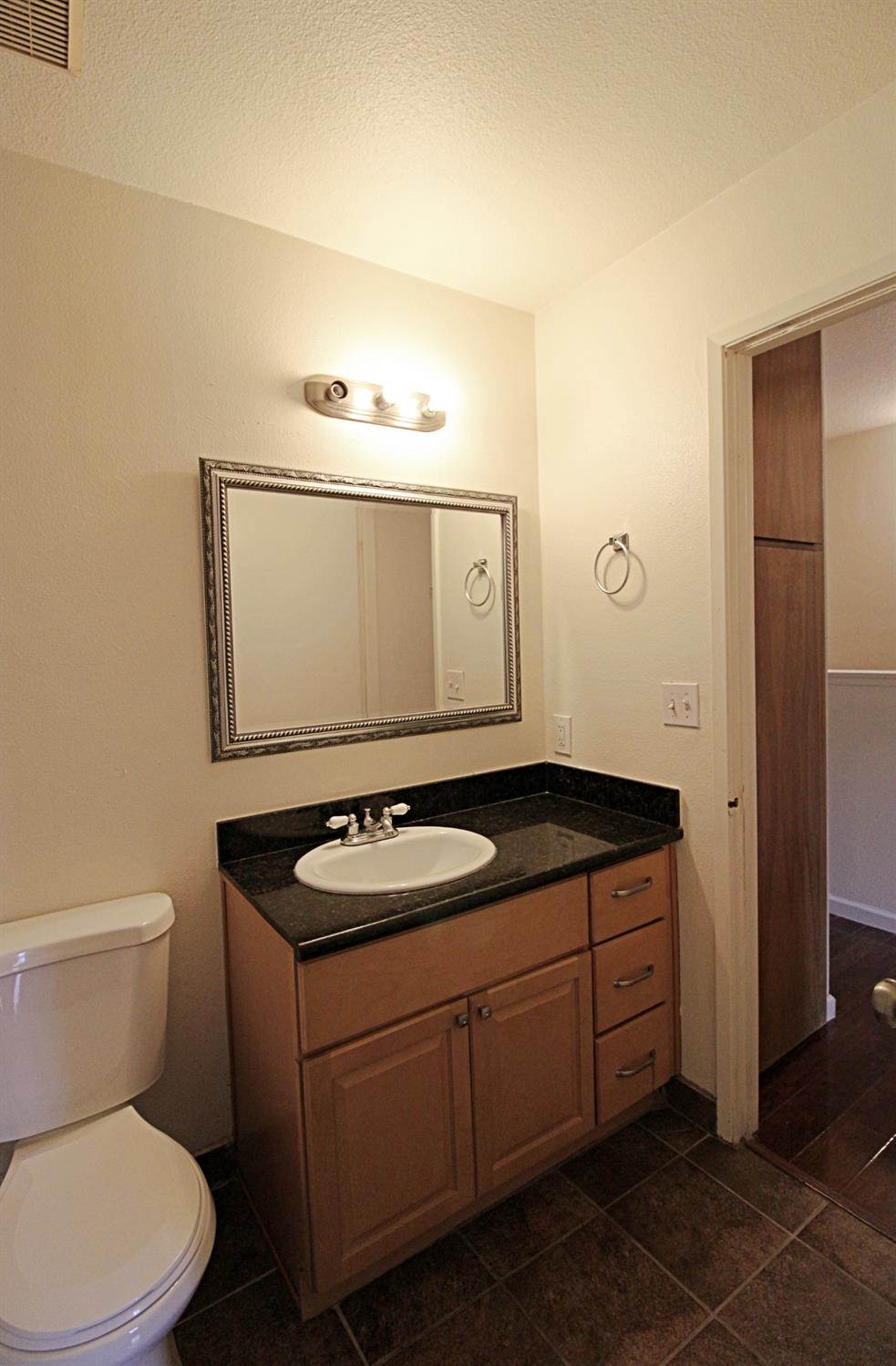Detail Gallery Image 30 of 36 For 8208 Center Pkwy #17,  Sacramento,  CA 95823 - 2 Beds | 1/1 Baths
