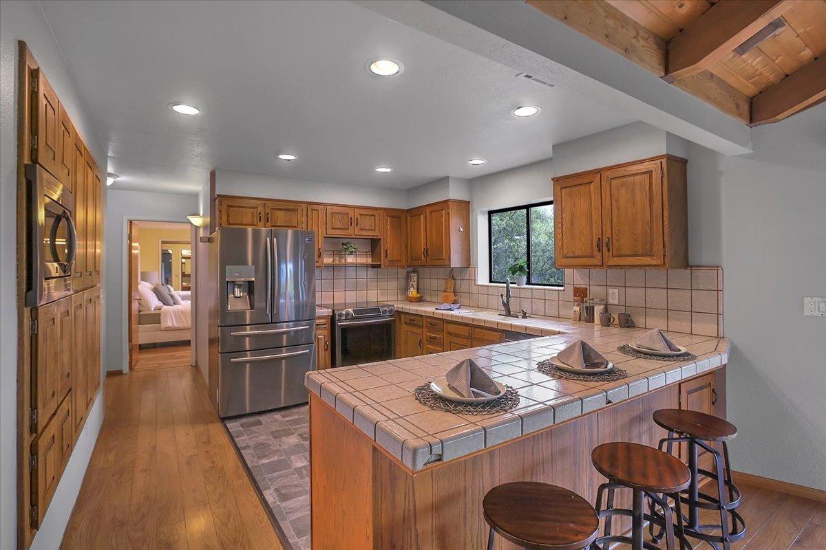 Detail Gallery Image 12 of 71 For 11817 Warbler Way, Penn Valley,  CA 95946 - 4 Beds | 3 Baths