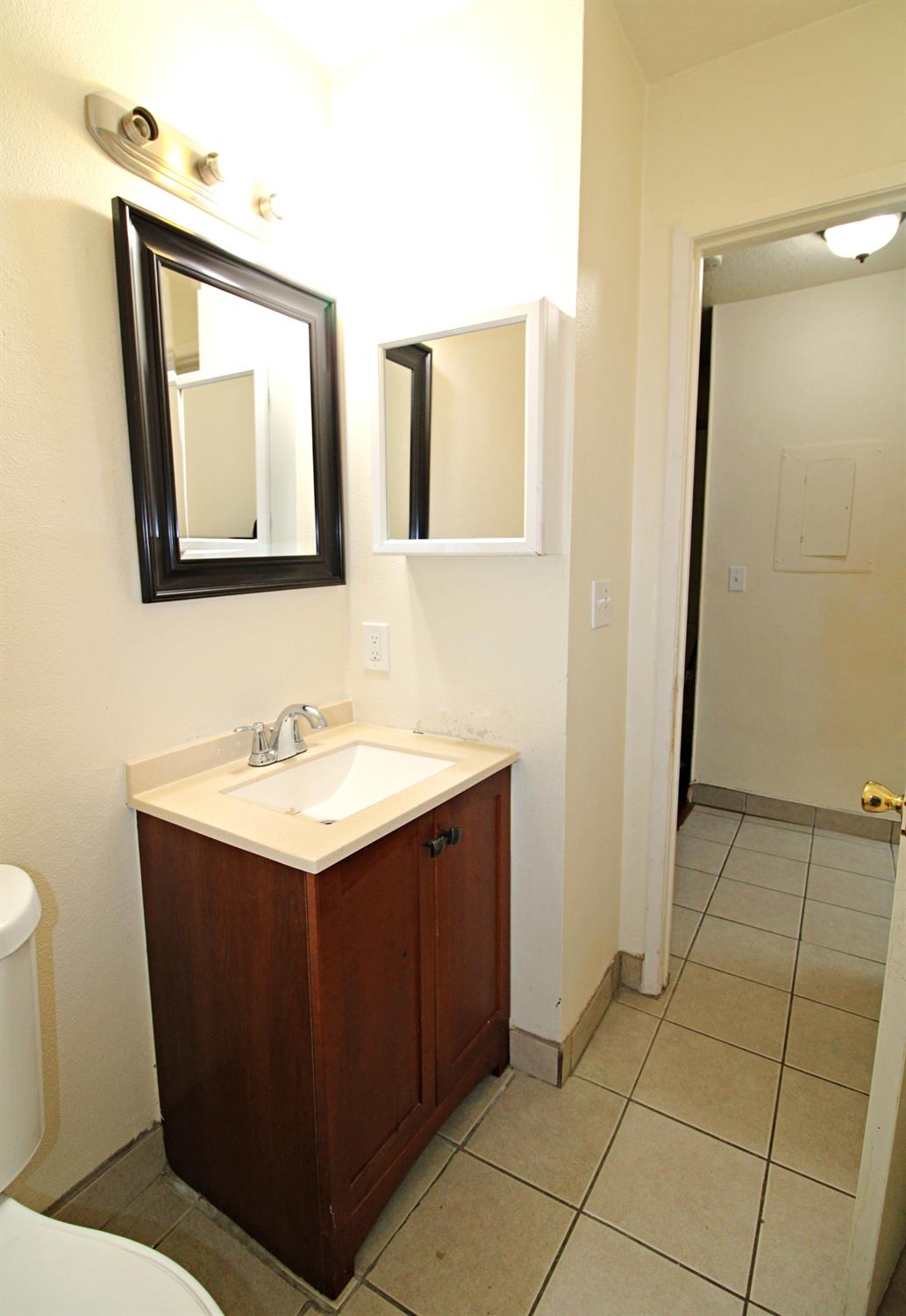 Detail Gallery Image 17 of 36 For 8208 Center Pkwy #17,  Sacramento,  CA 95823 - 2 Beds | 1/1 Baths