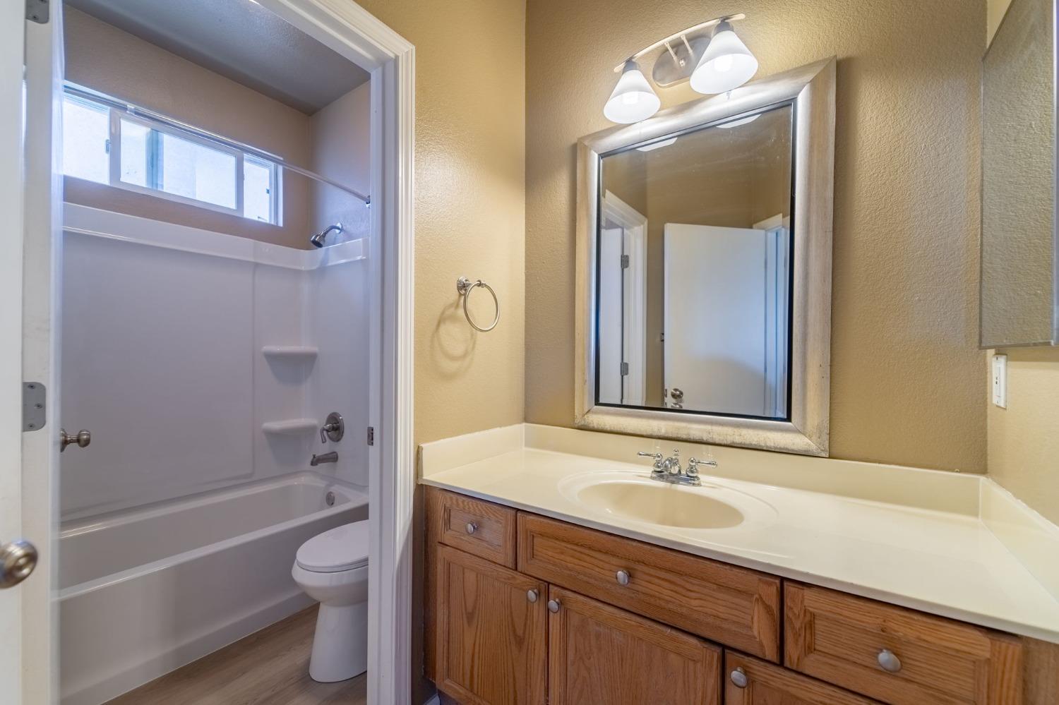 Detail Gallery Image 21 of 30 For 1535 Irvin Ct, Oakdale,  CA 95361 - 3 Beds | 2 Baths