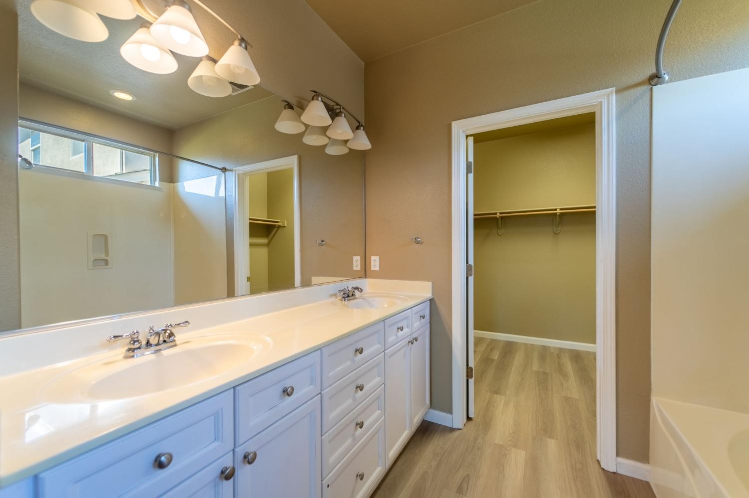 Detail Gallery Image 25 of 30 For 1535 Irvin Ct, Oakdale,  CA 95361 - 3 Beds | 2 Baths