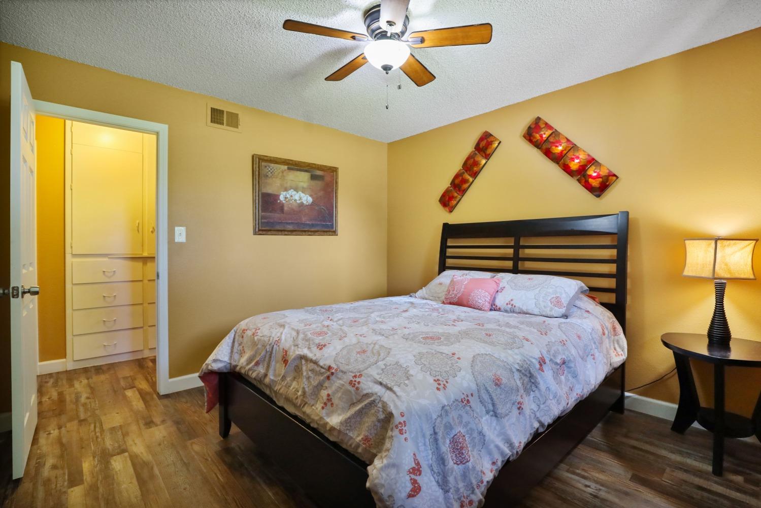 Detail Gallery Image 37 of 65 For 10260 E Louise Ave, Manteca,  CA 95336 - 5 Beds | 2/1 Baths