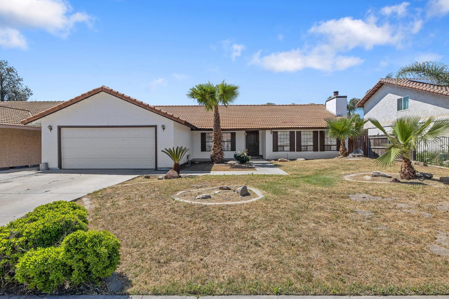 Photo of 2356 N 11th Ave in Hanford, CA