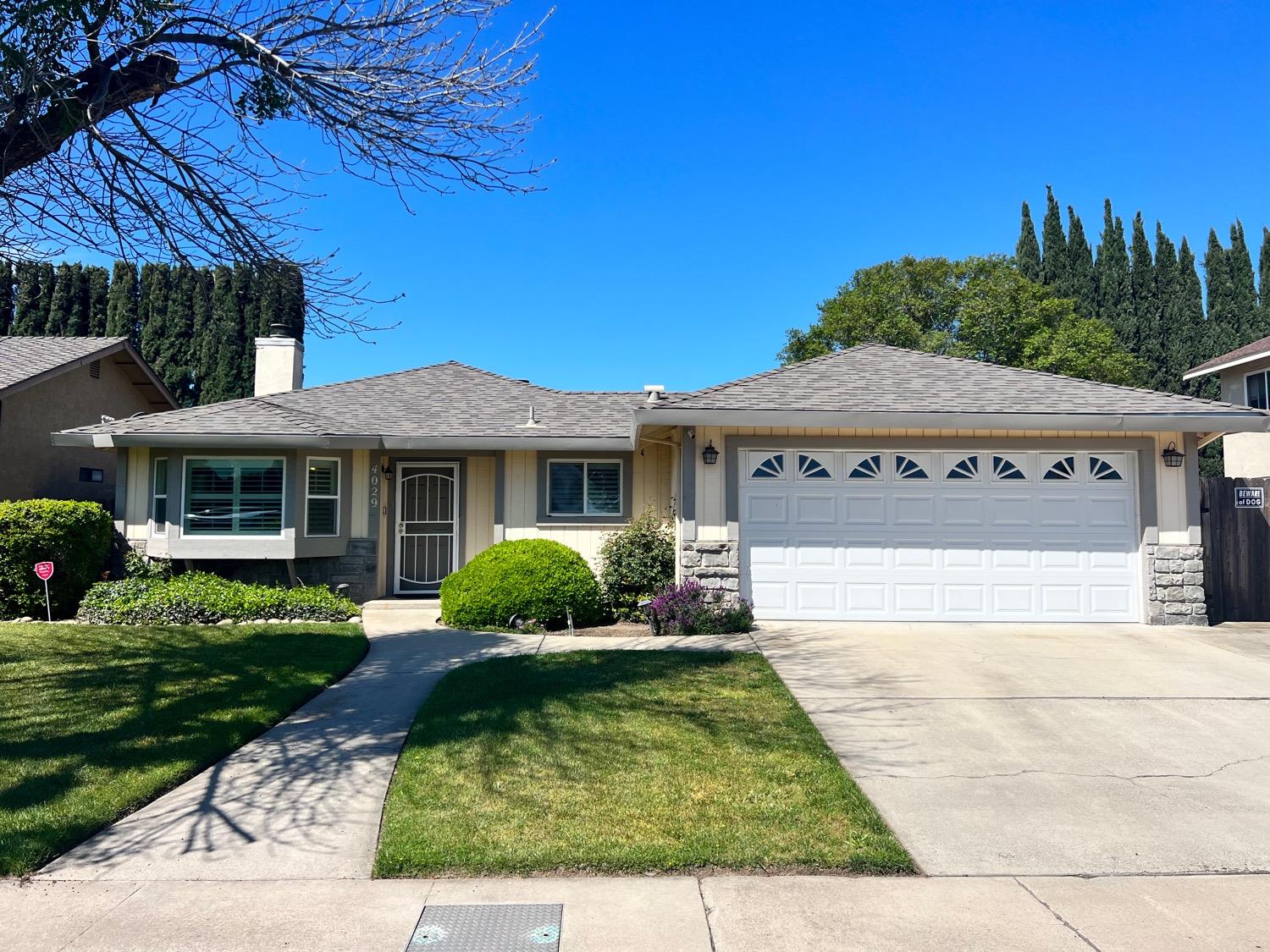 Photo of 4029 Timahoe Dr in Modesto, CA