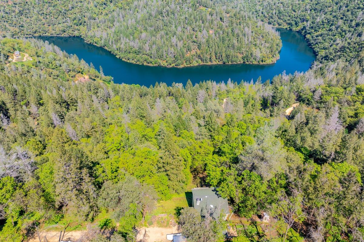 Photo of 1581 Bear Rock Rd in Placerville, CA