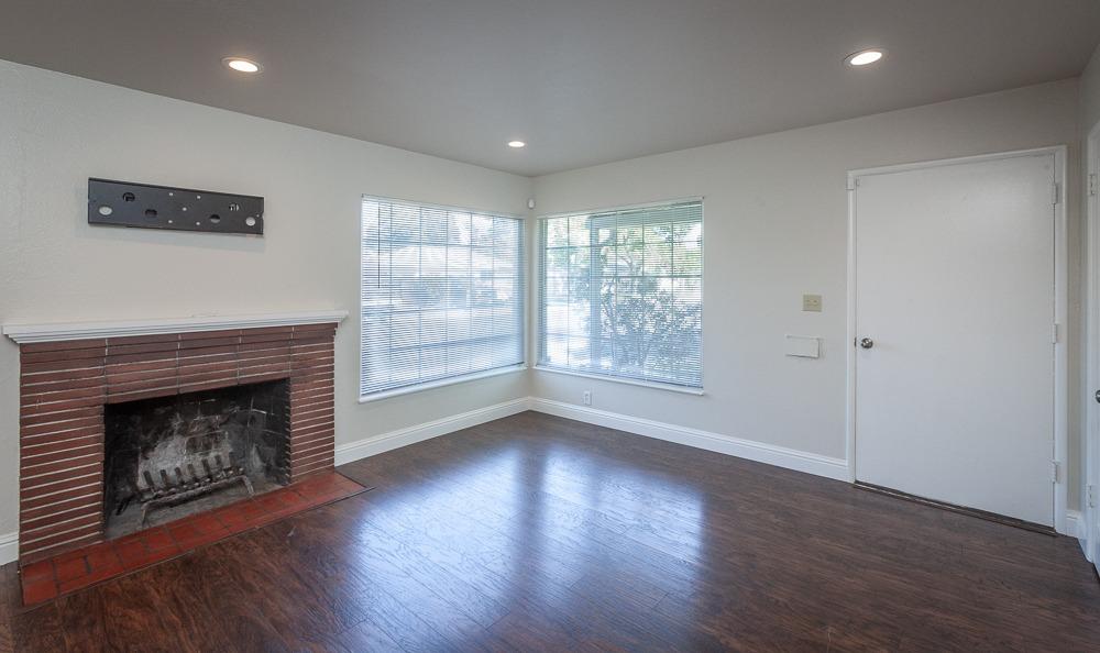 Detail Gallery Image 11 of 57 For 190 W Barrymore St, Stockton,  CA 95204 - 4 Beds | 2 Baths
