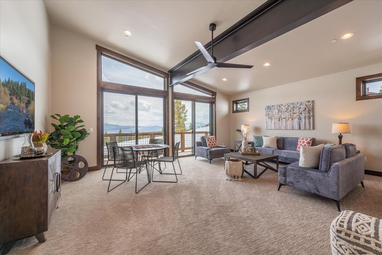 Detail Gallery Image 22 of 68 For 13701 Skislope Way, Truckee,  CA 96161 - 4 Beds | 4 Baths