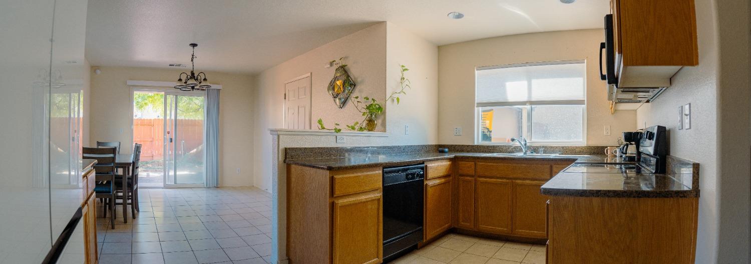 Detail Gallery Image 7 of 24 For 4376 Mathias Way, Merced,  CA 95348 - 3 Beds | 2/1 Baths