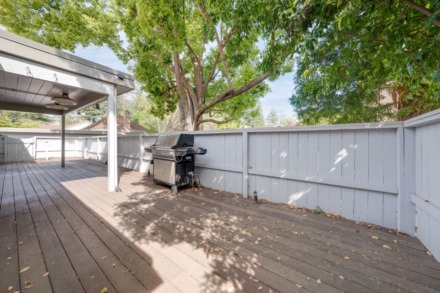 Detail Gallery Image 34 of 44 For 961 Commons Dr, Sacramento,  CA 95825 - 2 Beds | 2 Baths