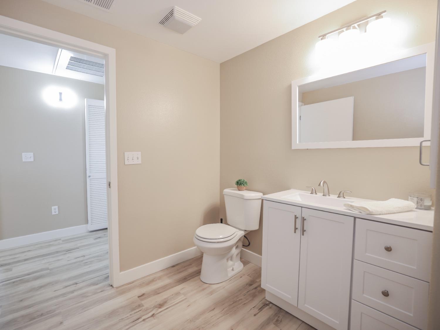 Detail Gallery Image 15 of 45 For 4200 E Commerce Way #113,  Sacramento,  CA 95834 - 1 Beds | 1 Baths