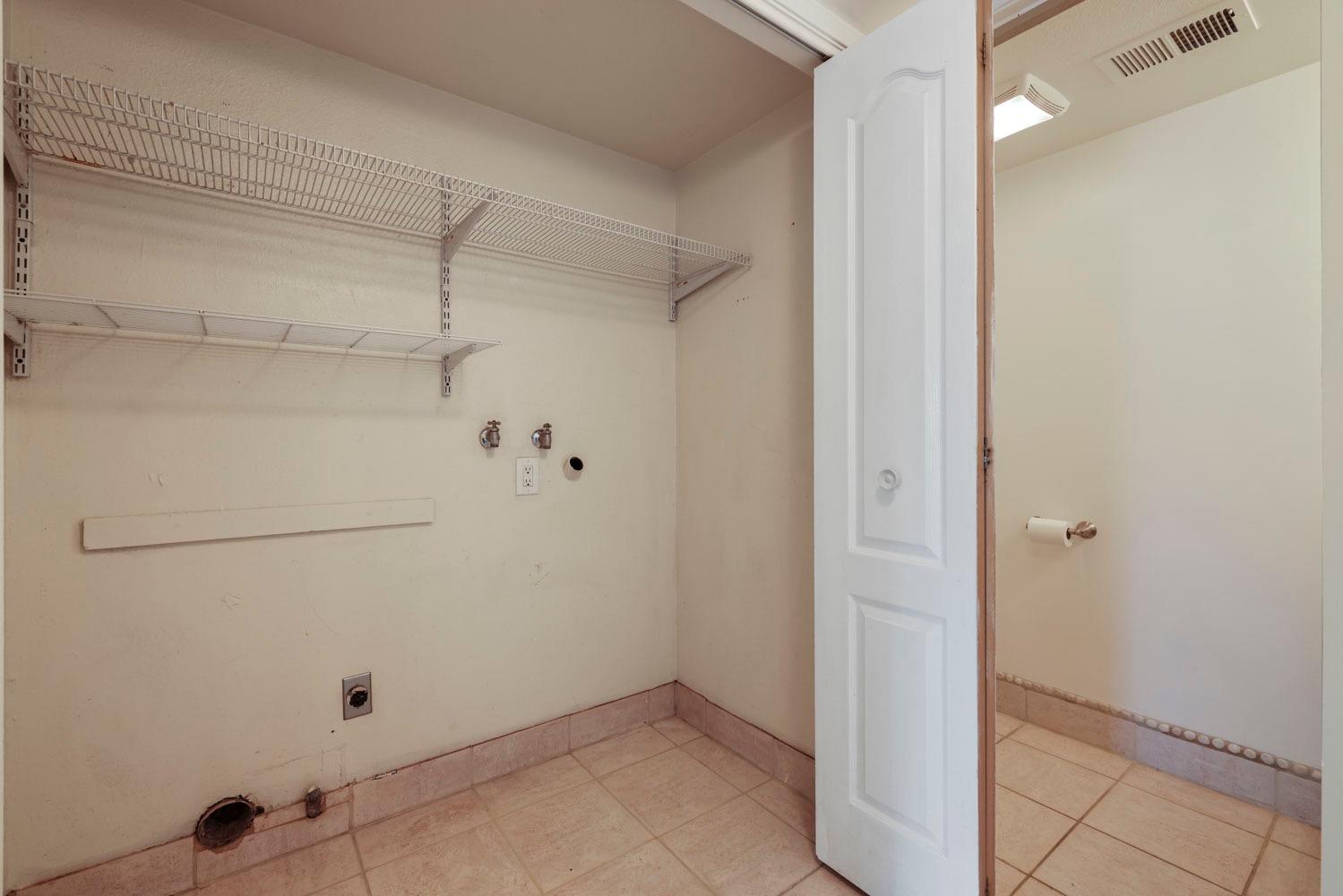 Detail Gallery Image 8 of 37 For 3784 W Benjamin Holt Dr #109,  Stockton,  CA 95219 - 2 Beds | 2/1 Baths