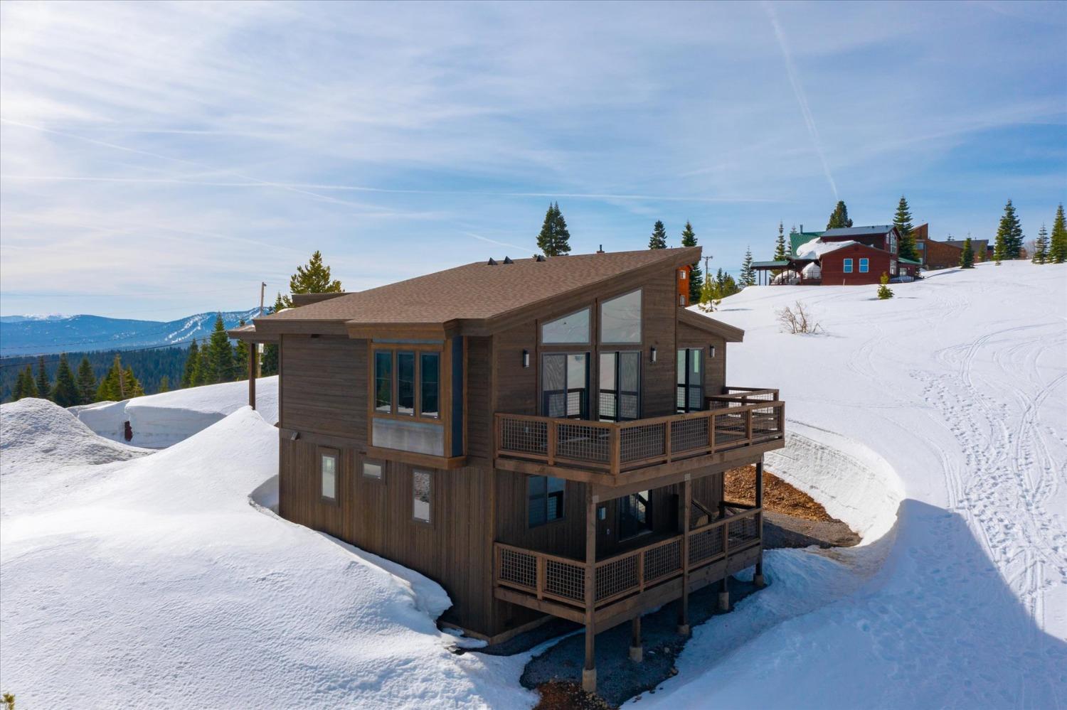 Detail Gallery Image 52 of 68 For 13701 Skislope Way, Truckee,  CA 96161 - 4 Beds | 4 Baths