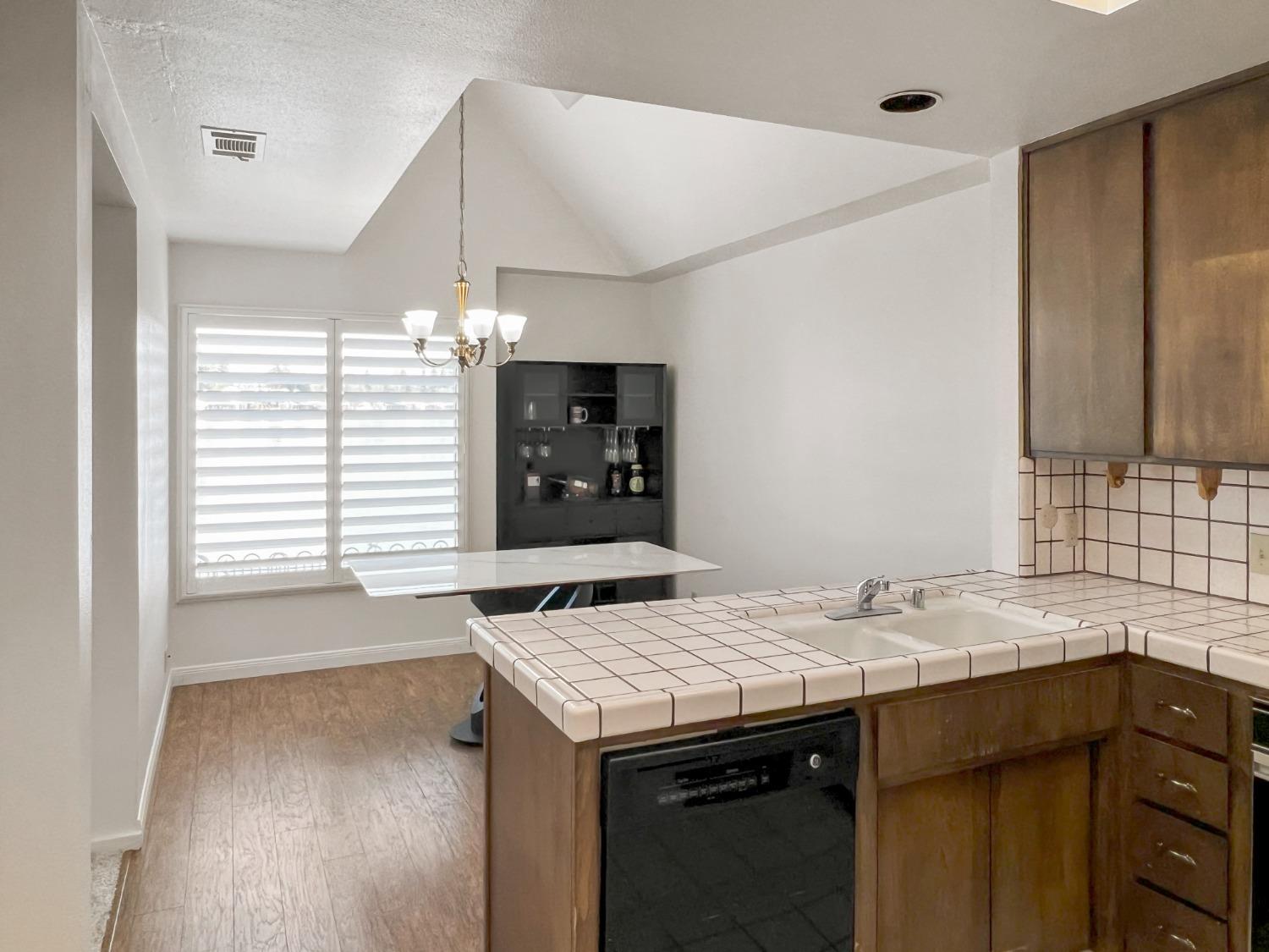 Detail Gallery Image 13 of 38 For 3855 Peninsula Ct, Stockton,  CA 95219 - 2 Beds | 2 Baths