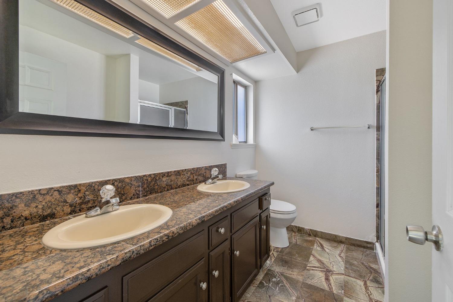 Detail Gallery Image 33 of 43 For 2356 N 11th Ave, Hanford,  CA 93230 - 3 Beds | 2 Baths
