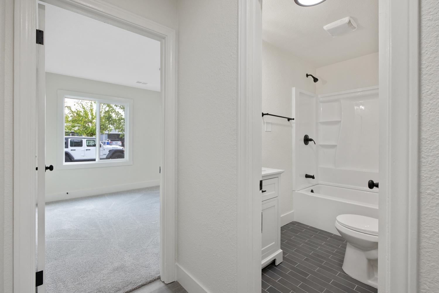 Detail Gallery Image 17 of 32 For 818 Washington St, Hanford,  CA 93230 - 3 Beds | 1 Baths