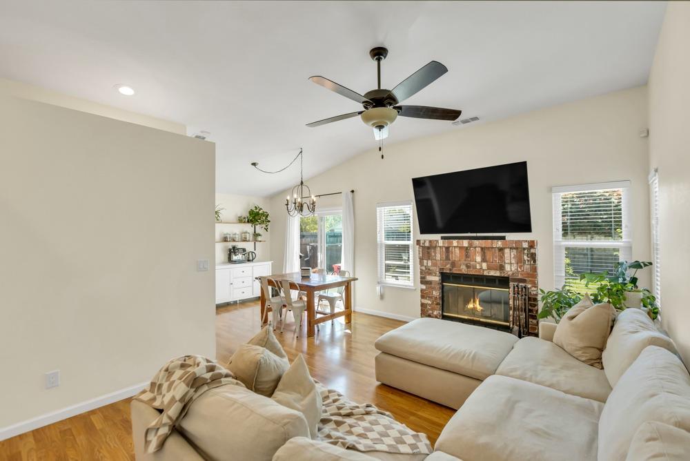 Detail Gallery Image 25 of 55 For 8198 Westray Dr, Sacramento,  CA 95829 - 3 Beds | 2 Baths