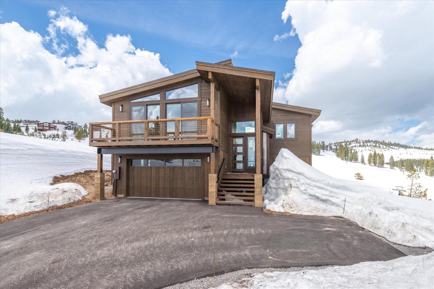 Detail Gallery Image 58 of 68 For 13701 Skislope Way, Truckee,  CA 96161 - 4 Beds | 4 Baths
