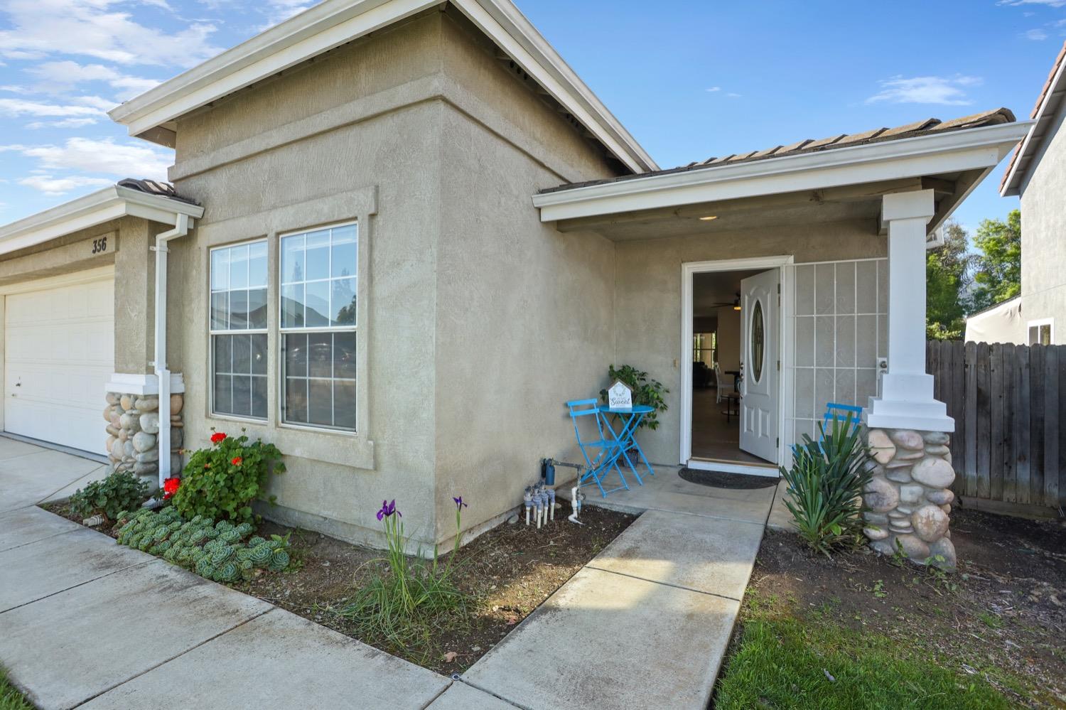 Detail Gallery Image 3 of 37 For 356 Darlene Ln, Tracy,  CA 95377 - 4 Beds | 2 Baths